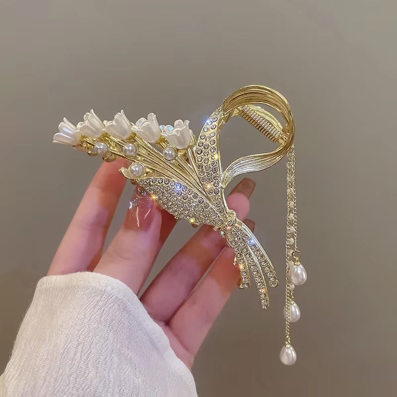 New Pearl Flower Tassel Hair Claw Clip Girl Retro Ponytail Hair Clip Shark Clip Korean Exquisite Women Hair Accessories